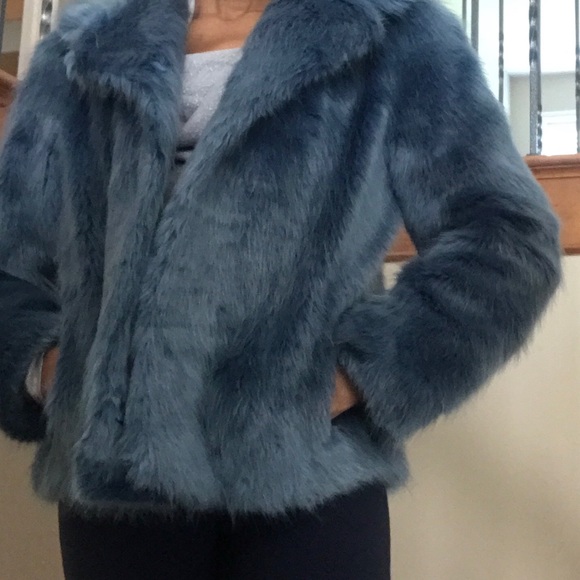 BLACK FRIDAY!!Blue Luxe Faux fur Jacket - Picture 2 of 6